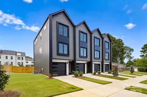 216 Mattoon St, Charlotte, NC 28216