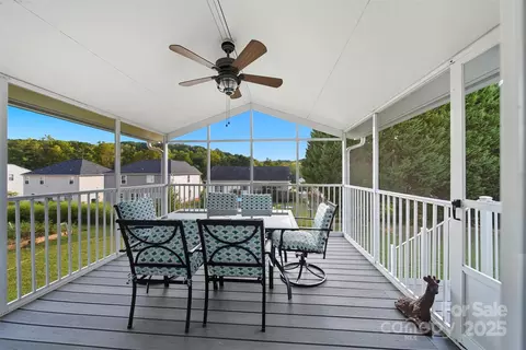 1611 Mayfair Dr, Conover, NC 28613 photo 17