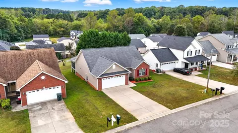 1611 Mayfair Dr, Conover, NC 28613 photo 43