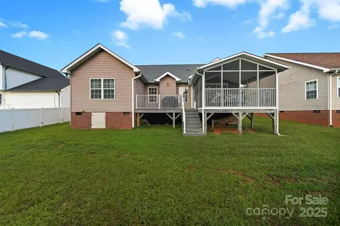 1611 Mayfair Dr, Conover, NC 28613 photo 31
