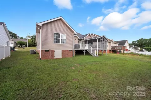 1611 Mayfair Dr, Conover, NC 28613 photo 33
