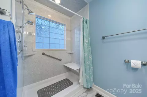 1611 Mayfair Dr, Conover, NC 28613 photo 22