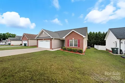 1611 Mayfair Dr, Conover, NC 28613 photo 35