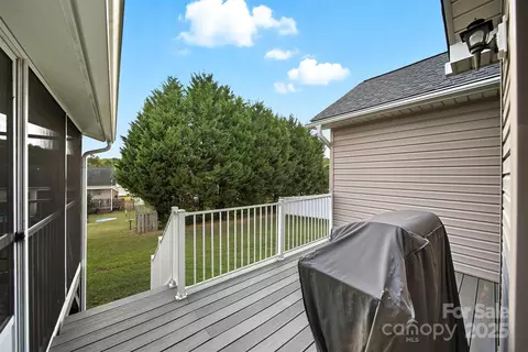 1611 Mayfair Dr, Conover, NC 28613 photo 29