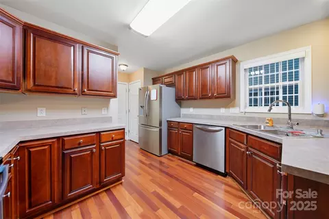 1611 Mayfair Dr, Conover, NC 28613 photo 16