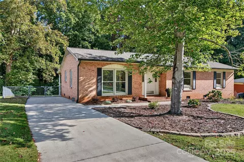 122 Brookfield Cir, Mooresville, NC 28115