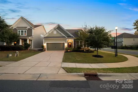 1385 Rainier Dr, Fort Mill, SC 29708