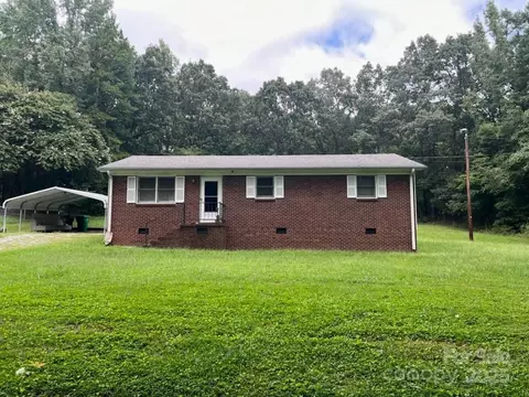 4988 Fairview Ct, Trinity, NC 27370