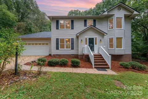 204 S Deerfield Cir, Salisbury, NC 28147