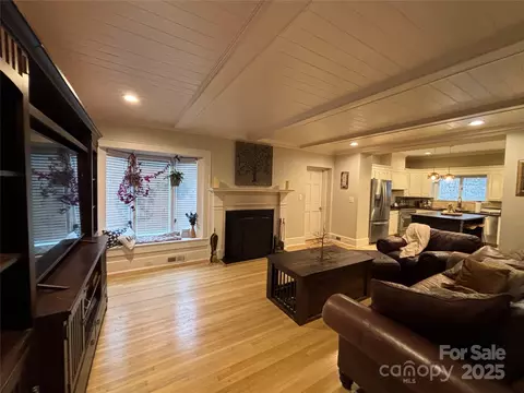 Living - 1202 E Franklin St, Monroe, NC 28112 photo 5 of 7