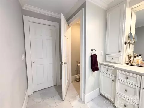 Bath - 1202 E Franklin St, Monroe, NC 28112 photo 6 of 8