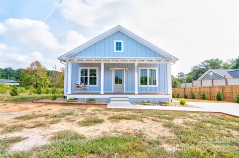 314 Right Prong Rd, Ellenboro, NC 28040