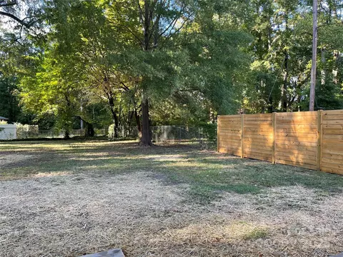 Exterior - 910 S Spencer Ave, Spencer, NC 28159 photo 5 of 8