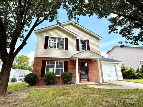6903 Seney Dr, Charlotte, NC 28214