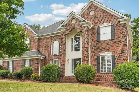 11111 Fountaingrove Dr, Charlotte, NC 28262