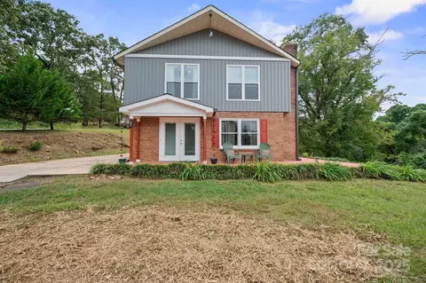 801 N Grove St, Lincolnton, NC 28092