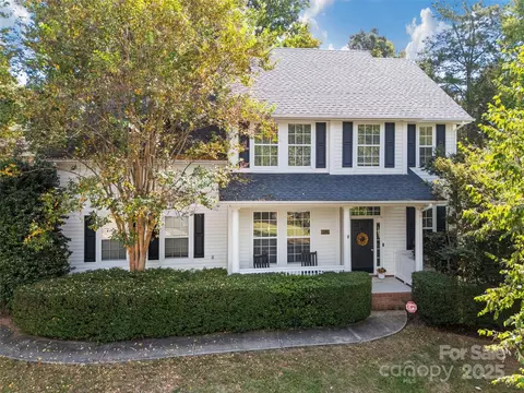 6819 Charter Hills Rd, Charlotte, NC 28277