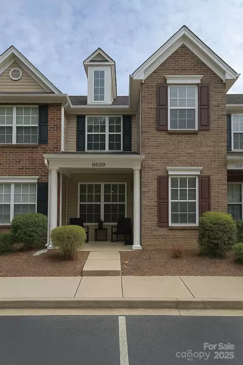 8659 Wandering Creek Way, Charlotte, NC 28227