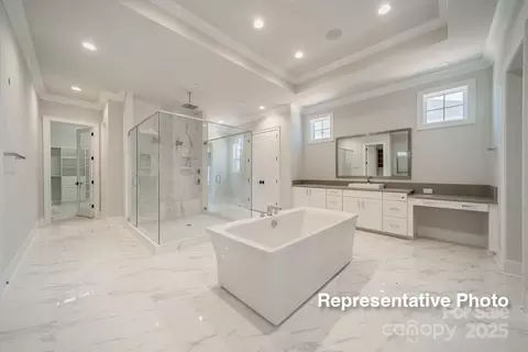 Bath - 414 Turtleback Rdg, Matthews, NC 28104 photo 2 of 5