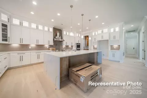 Kitchen - 414 Turtleback Rdg, Matthews, NC 28104 photo 1 of 7