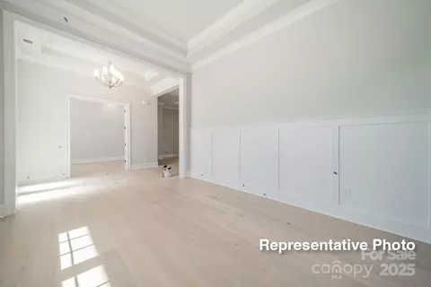 Living - 414 Turtleback Rdg, Matthews, NC 28104 photo 2 of 7