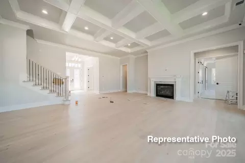 Living - 414 Turtleback Rdg, Matthews, NC 28104 photo 4 of 7