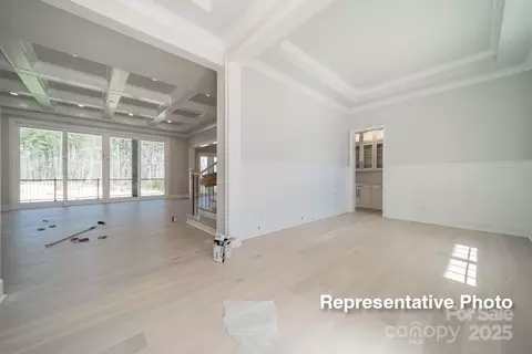 Living - 414 Turtleback Rdg, Matthews, NC 28104 photo 1 of 7