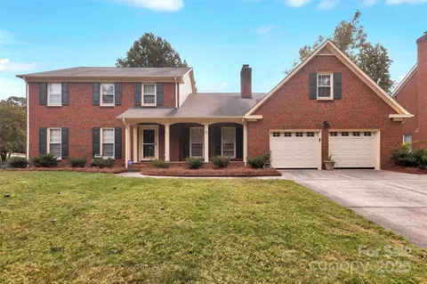 1401 Matthews Plantation Dr, Matthews, NC 28105
