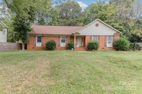 6109 Mcbride St, Charlotte, NC 28215