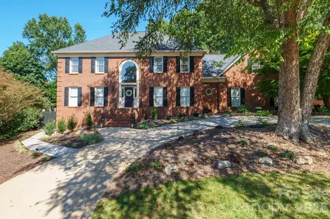 555 19th Avenue Nw Ln NW, Hickory, NC 28601