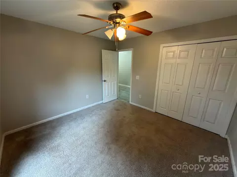 Bedroom - 1862 Green Leaf Ct, Conover, NC 28613 photo 4 of 6