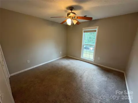 Bedroom - 1862 Green Leaf Ct, Conover, NC 28613 photo 3 of 6