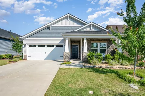 9311 Dunwich Dr, Gastonia, NC 28056