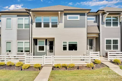 3131 Baines Ct, Kannapolis, NC 28081