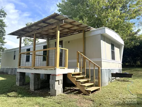 Exterior - 3674 L R Walker Rd, Morganton, NC 28655 photo 2 of 10