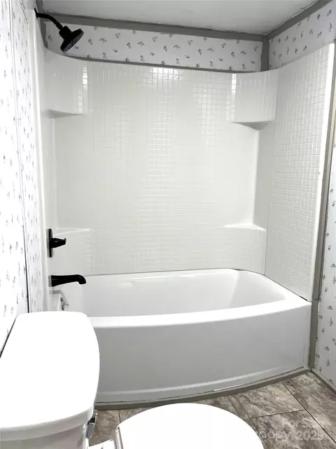 Bath - 3674 L R Walker Rd, Morganton, NC 28655 photo 2 of 2