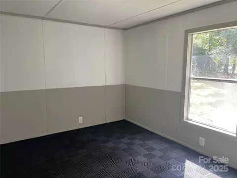Bedroom - 3674 L R Walker Rd, Morganton, NC 28655 photo 1 of 3