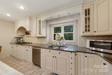 Kitchen - 507 6th Ne Ave NE, Conover, NC 28613 photo 3 of 3