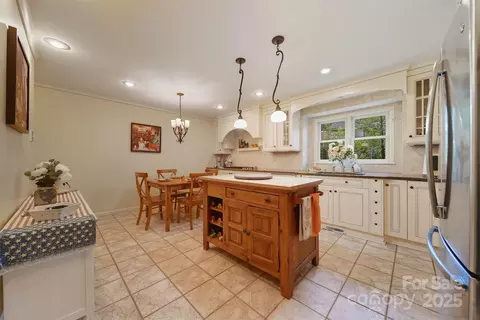 Kitchen - 507 6th Ne Ave NE, Conover, NC 28613 photo 2 of 3