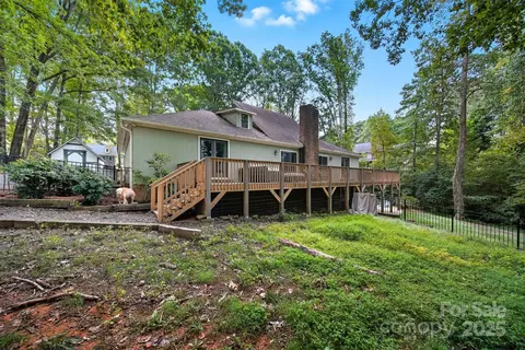 Exterior - 507 6th Ne Ave NE, Conover, NC 28613 photo 3 of 6