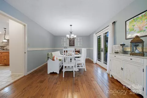 Dining - 507 6th Ne Ave NE, Conover, NC 28613 photo 1 of 3