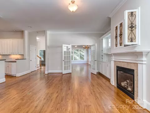 Living - 5227 Beacon Ct, Fort Mill, SC 29708 photo 4 of 5