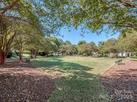 Exterior - 5227 Beacon Ct, Fort Mill, SC 29708 photo 4 of 11