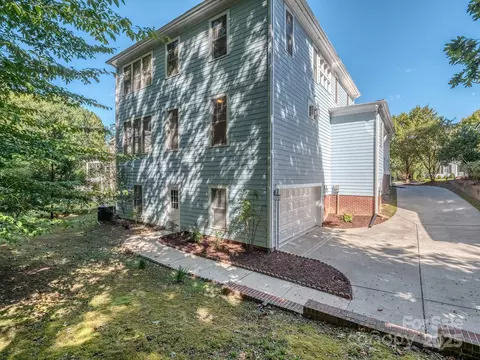 Exterior - 5227 Beacon Ct, Fort Mill, SC 29708 photo 3 of 11