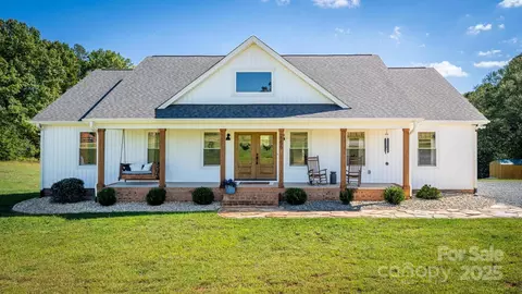 2256 Bolton Rd, Catawba, NC 28609