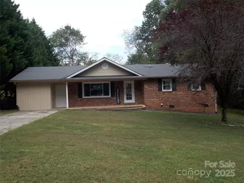 314 Cypress St, Hudson, NC 28638