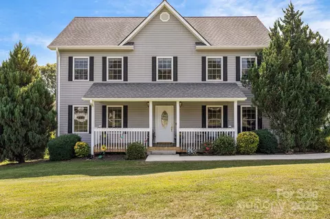 213 Home Pl, Candler, NC 28715