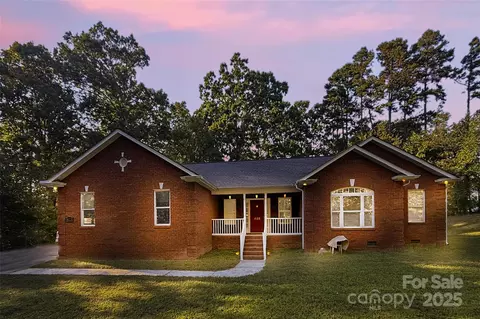 425 Huffstetler Rd, Gastonia, NC 28056