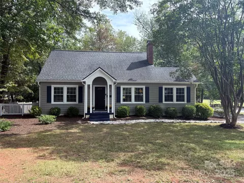 748 4th Street Nw Dr NW, Hickory, NC 28601