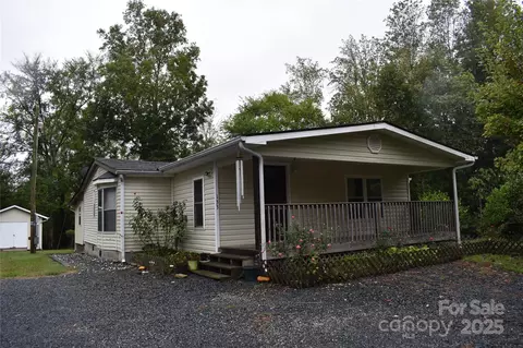 133 Community Building Rd, Mount Gilead, NC 27306